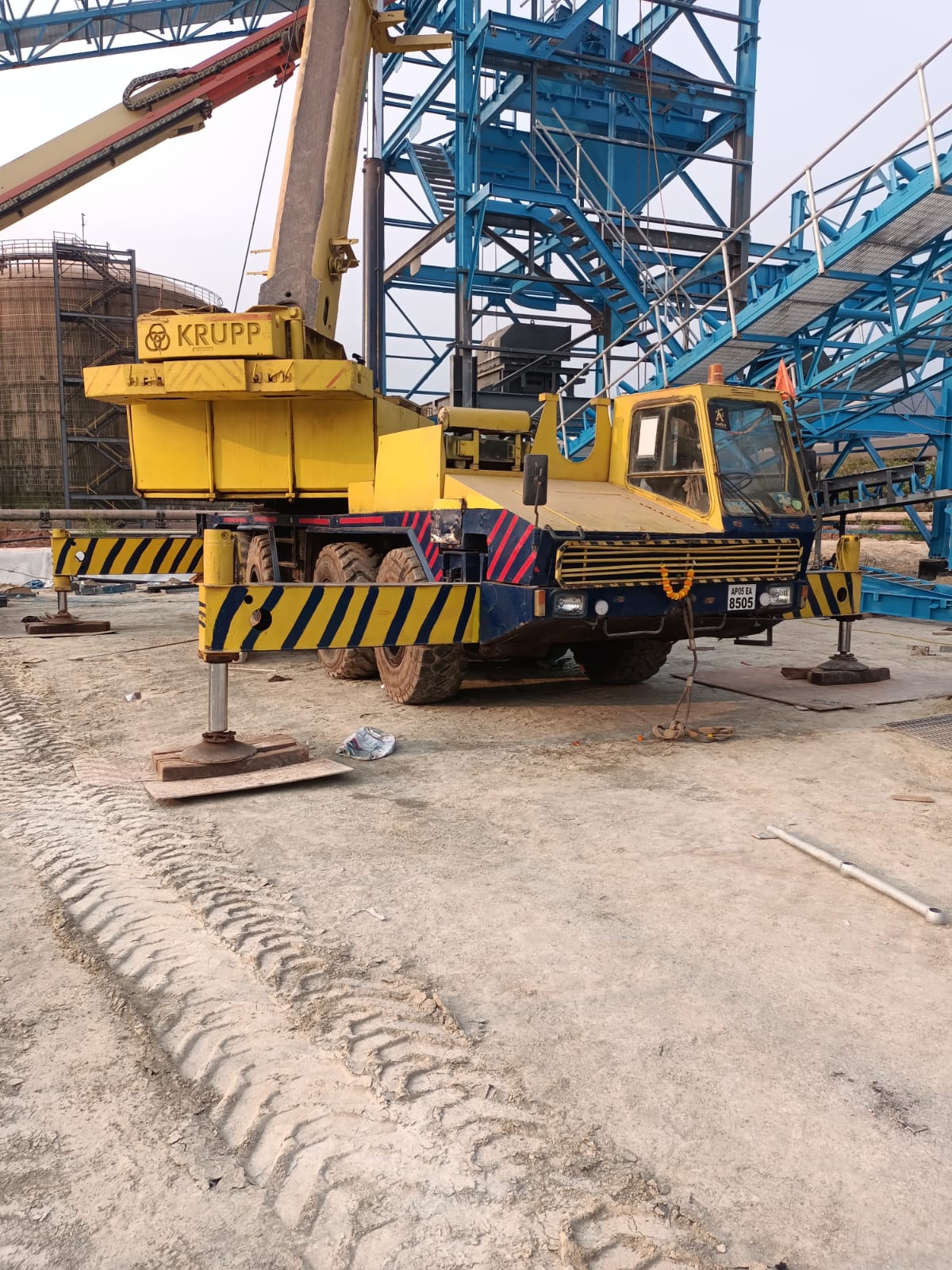 80 TON CRANE-KRUPP
